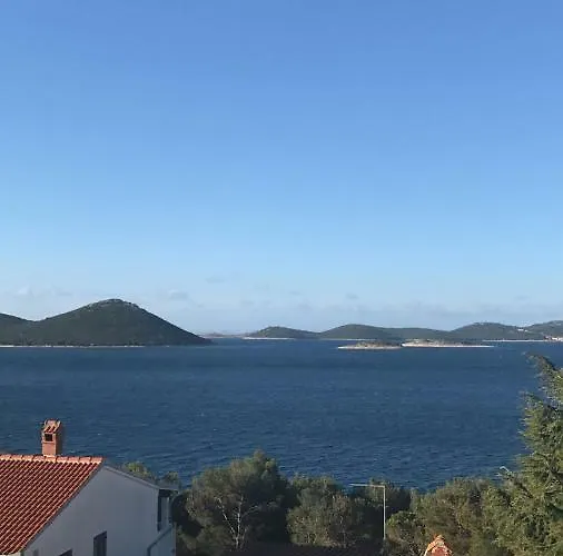 Mai 50m From The Sea Apartamento Drage