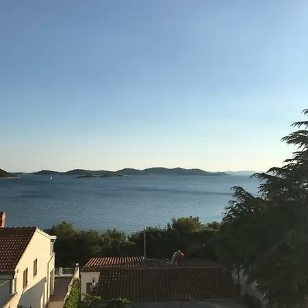 Mai 50m From The Sea *